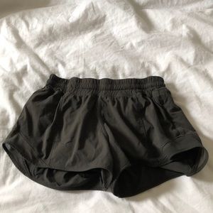Lululemon Hotty Hot short 2.5”